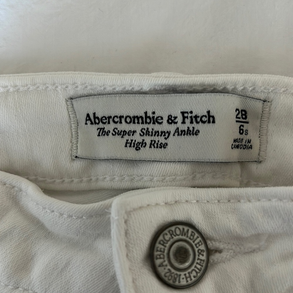 Abercrombie & fitch The Super Skinny Ankle High Rise 28s curve love